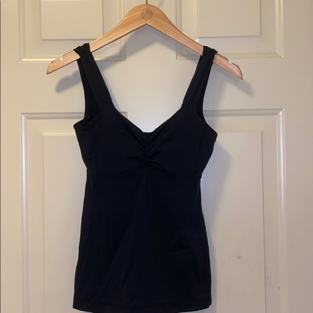 🍋 Lululemon Black Tank